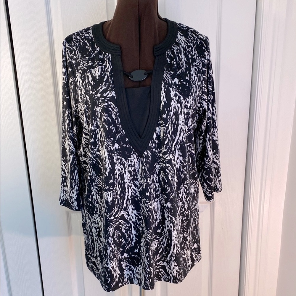 2 for $25 - Penningtons Tunic Blouse, Monochrome Abstract Print, X Plus, 14 - 16